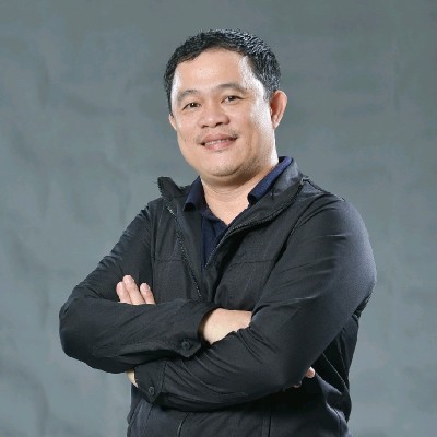 Leo G.