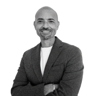 Mauro D.
