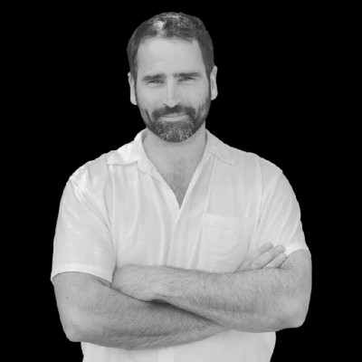 Nicolas G.